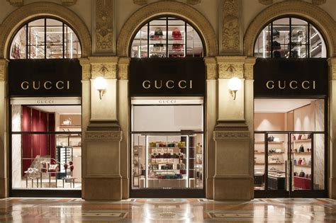 gucci shops in italy